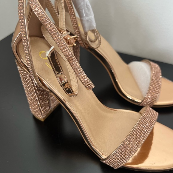 Lolla Hourglass Gold Chunky Heel main image 0